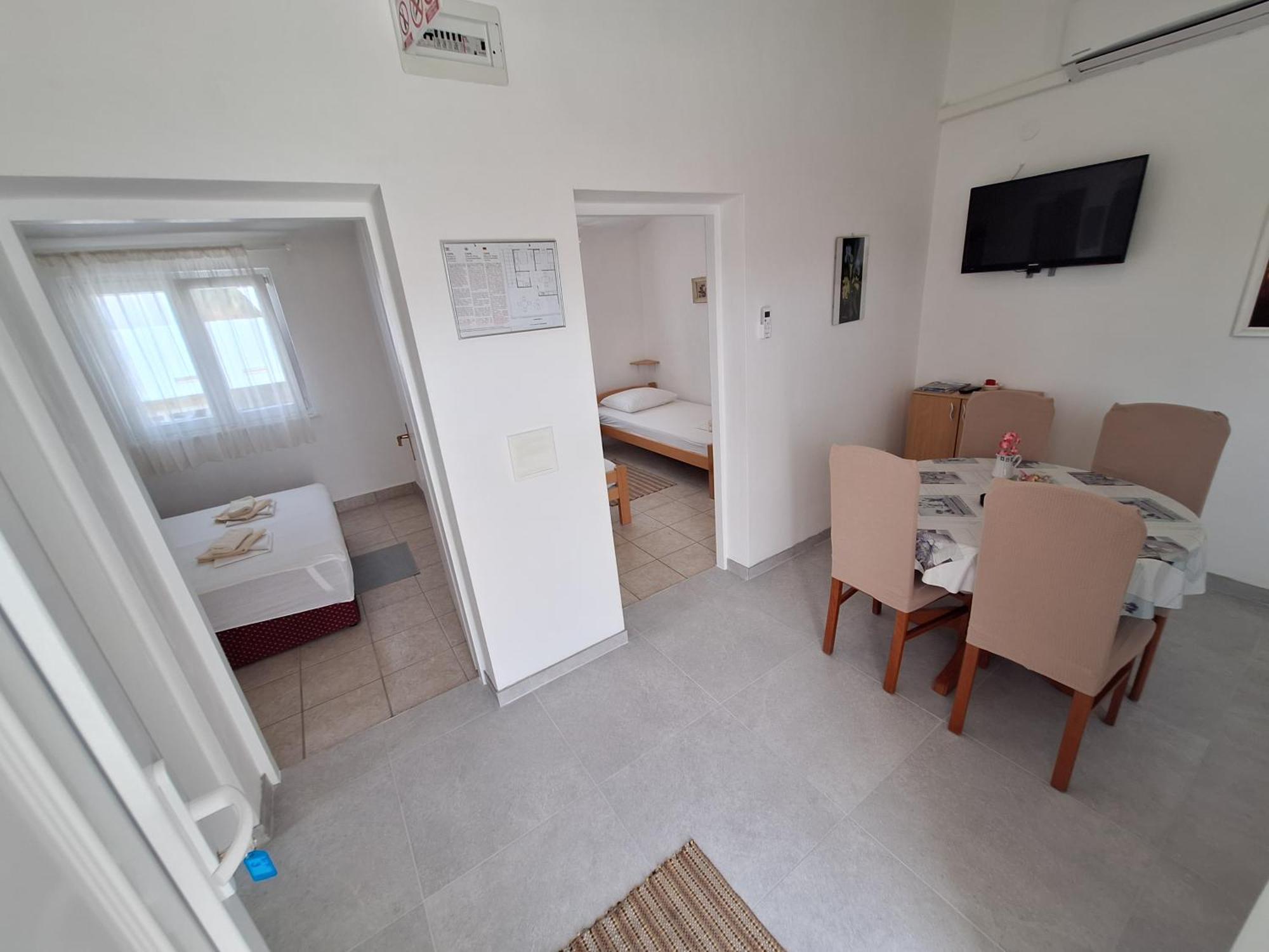 Sunny Bi-Pi Apartment Pag Town Eksteriør bilde