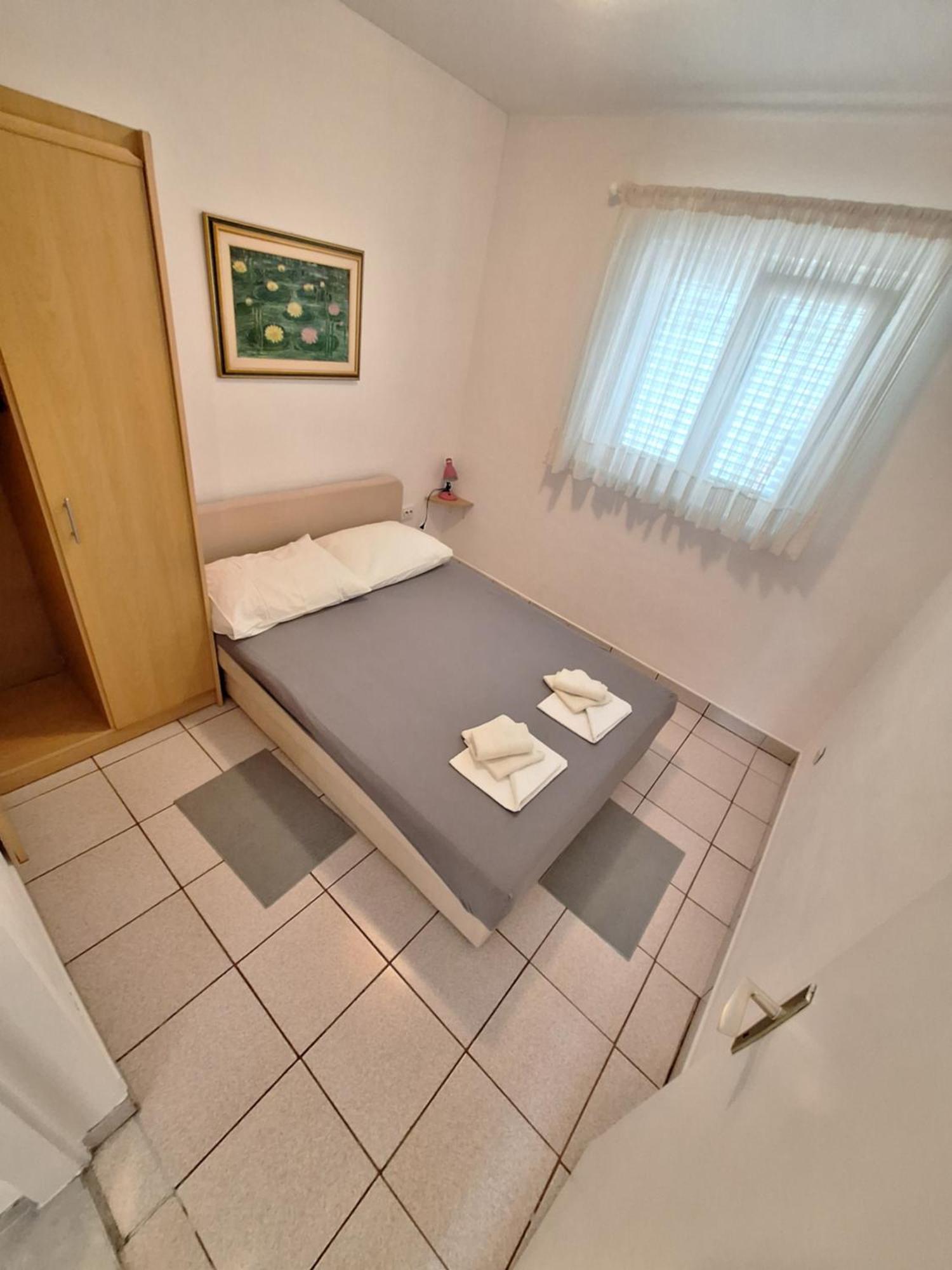 Sunny Bi-Pi Apartment Pag Town Eksteriør bilde